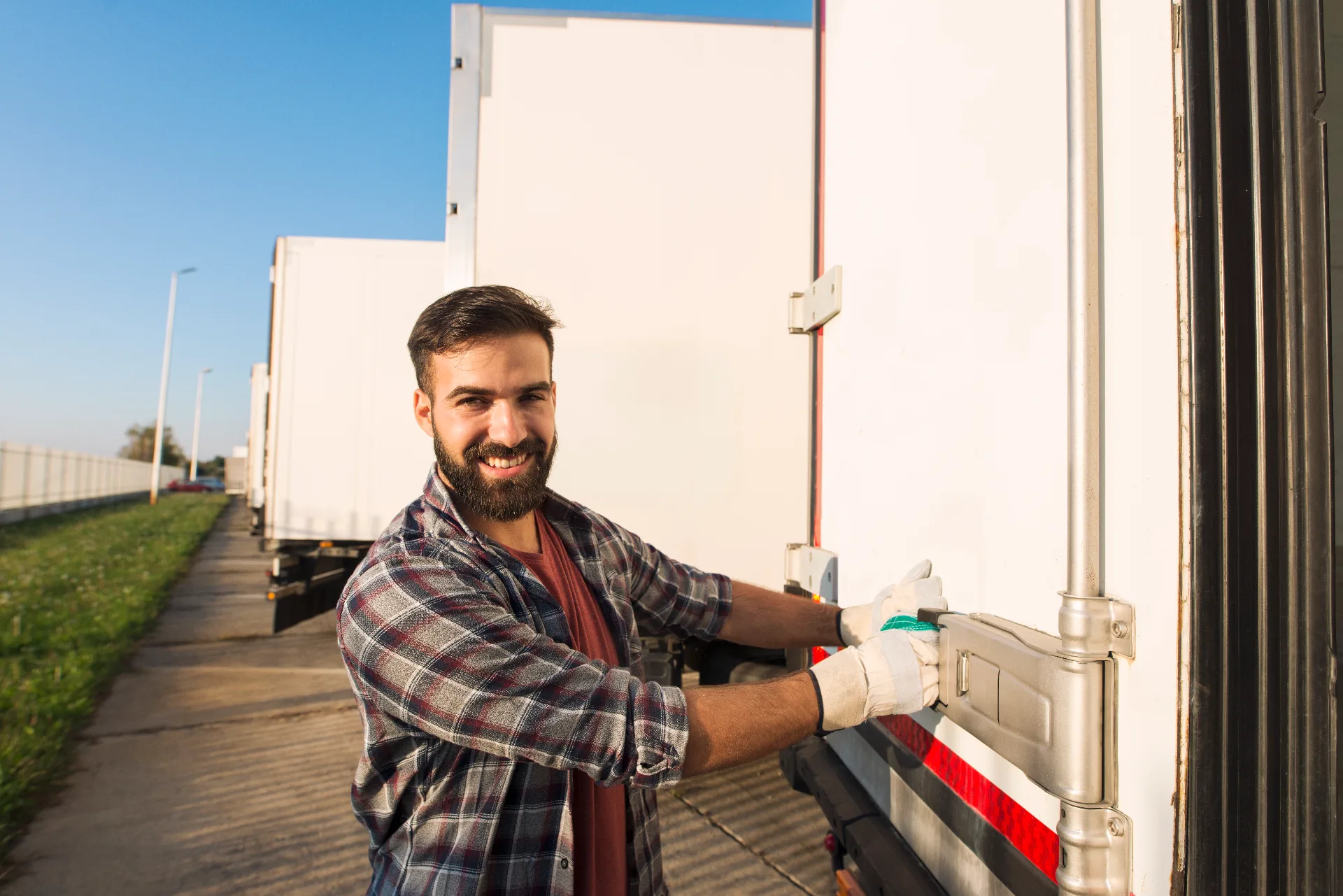 Industrial & Logistics Containers — Smart Lock application
