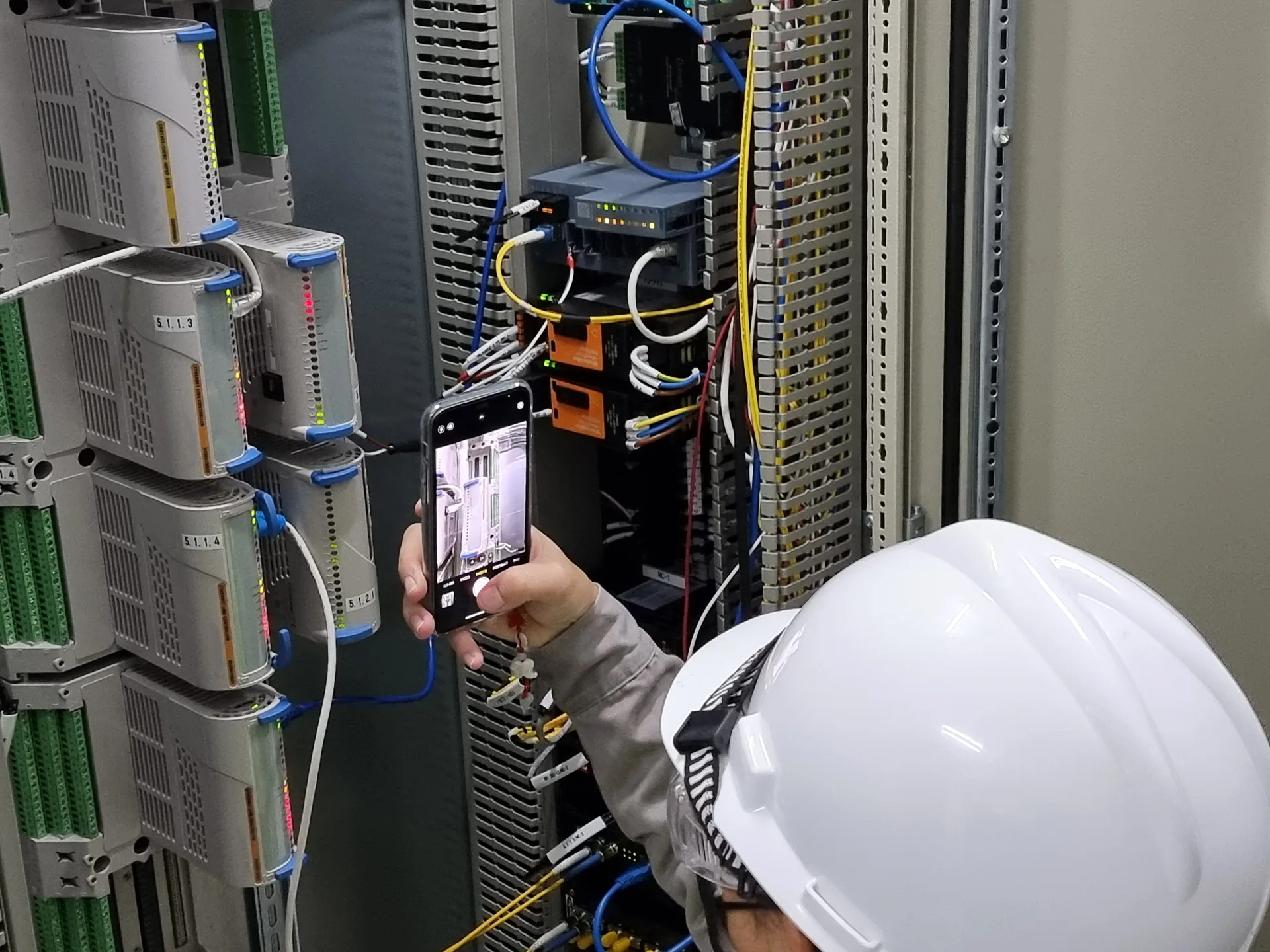 Field Equipment & Asset Enclosures — Smart Lock application